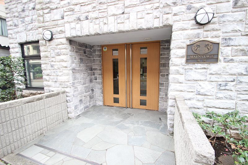 メインステージ池袋のエントランス