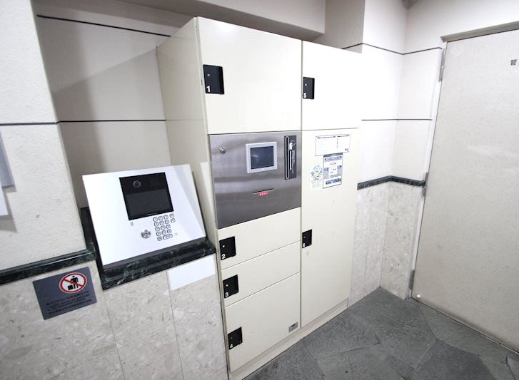 メインステージ池袋のエントランス