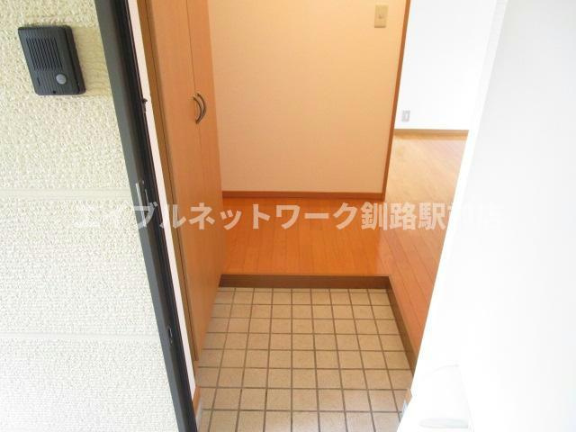 ハイツひまわり(鶴ヶ岱)の玄関