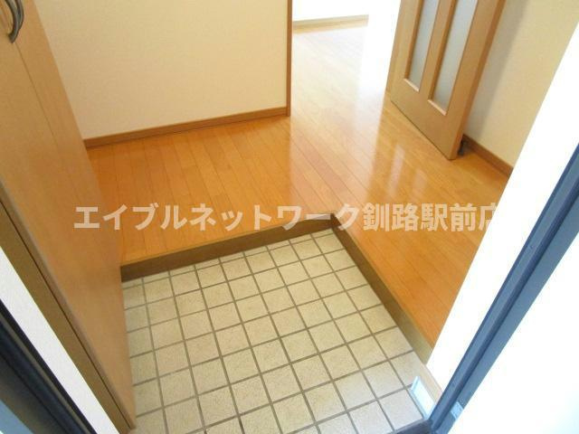 ハイツひまわり(鶴ヶ岱)の玄関