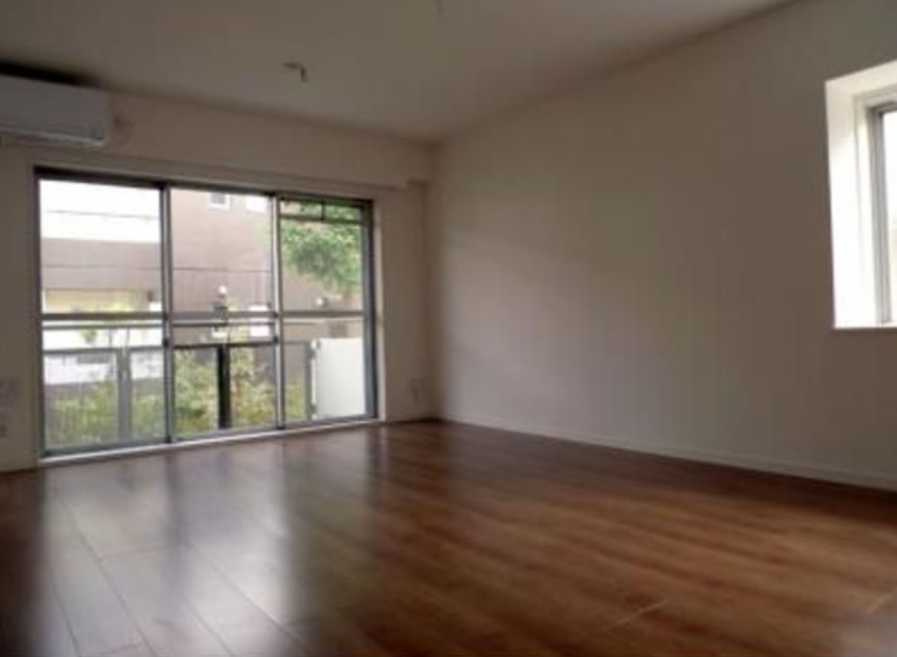 BLESS学芸大学thegarden　ペット相談　トランクルーム　管理人巡回の居間・リビング