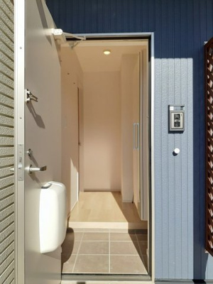 【玄関】 | タートルヒルズ６ｔｈ | 収納もある玄関です