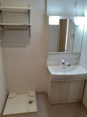 【洗面所】 | タートルヒルズ６ｔｈ | コンパクトで使いやすい洗面所