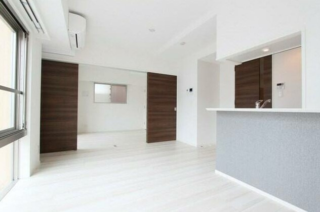 レアライズ浅草の居間・リビング