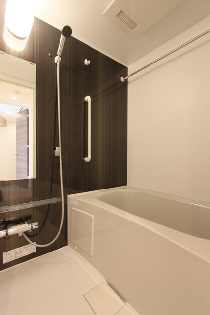 レアライズ浅草の浴室