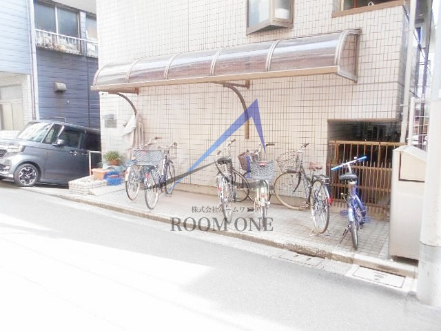 ルミナス西新宿のその他共用部分|駐輪場です。