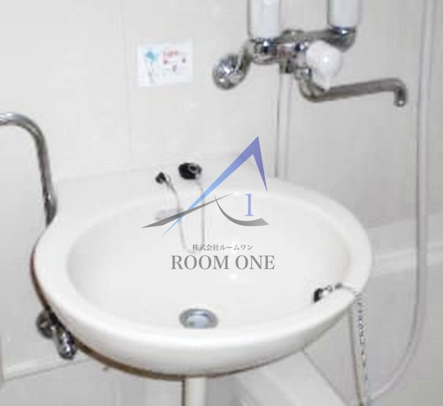 ルミナス西新宿の洗面所|洗面台です。