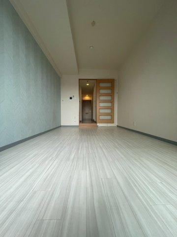 ソレアードトレスなんばWESTの洋室