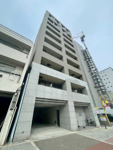 ソレアードトレスなんばWESTの外観