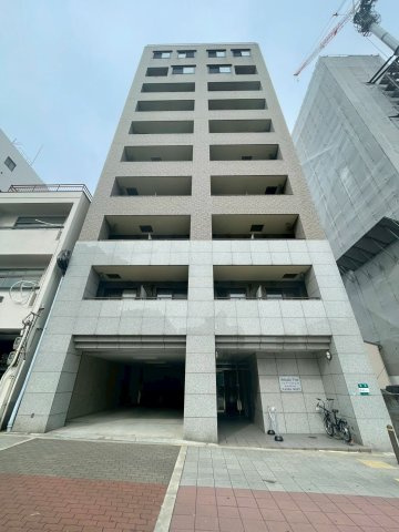 ソレアードトレスなんばWESTの外観