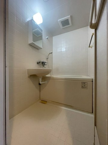 ソレアードトレスなんばWESTの浴室