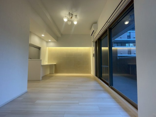 プレジオ難波WESTの居間・リビング