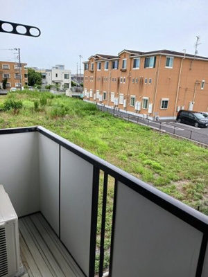 【バルコニー】 | リファインドレジデンス | バルコニー付きです