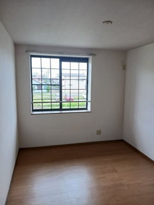 【内装】 | リファインドレジデンス | 明るい色調の室内です