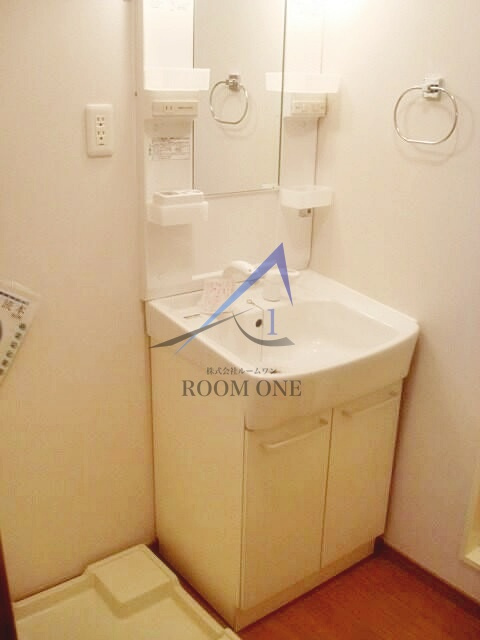 ブリエ国立の洗面所|洗面台です。