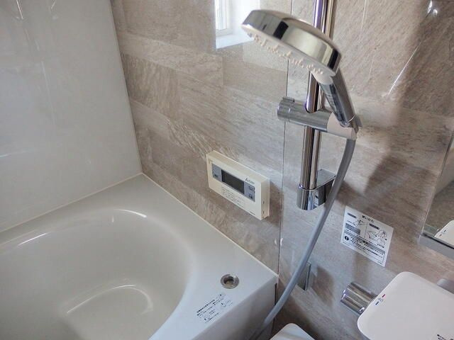 日野９丁目貸家の浴室