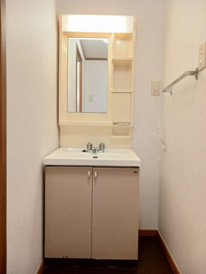 【洗面所】 | ブルースカイⅡ | 忙しい朝には欠かせない洗面所です