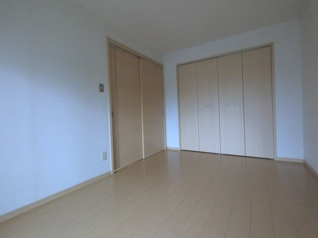 【洋室】 | アイランド翼　B