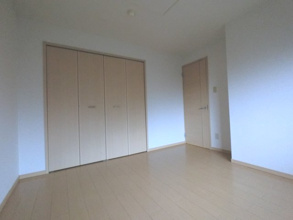 【洋室】 | アイランド翼　B