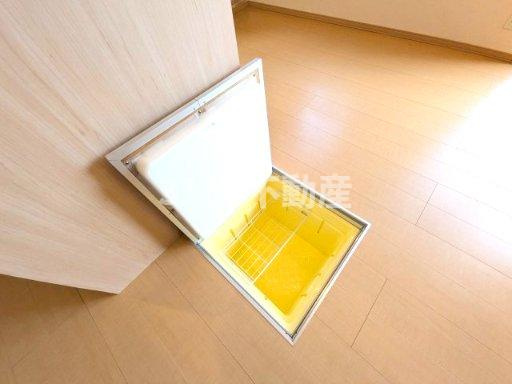 リビングタウン下奈良　Cの収納