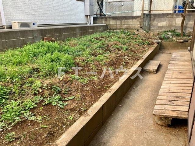 三山戸建の庭|簡単な家庭菜園も楽しめるお庭です