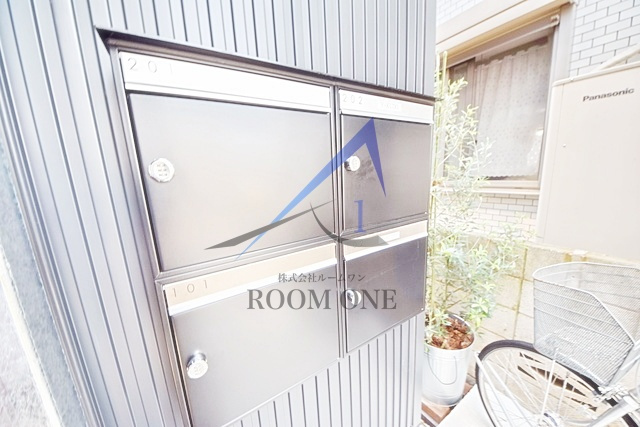 ＵＲＢＡＮ　ＴＥＲＲＡＣＥ