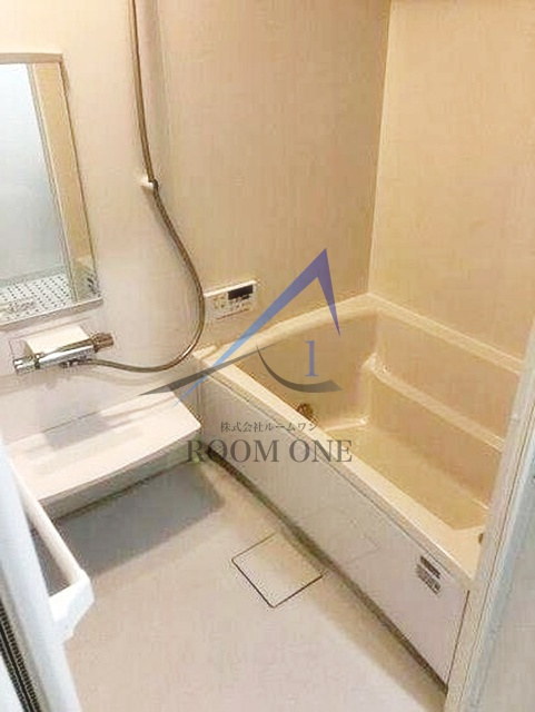 ＵＲＢＡＮ　ＴＥＲＲＡＣＥの浴室|お風呂です。