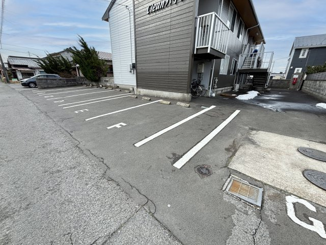 クリーンハイツの駐車場