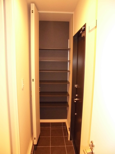 プランヴィラージュ並木の玄関|シューズクローク