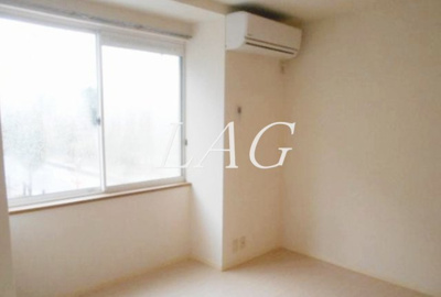 【居間・リビング】 | メゾンかんとう | 洋室のお部屋です。