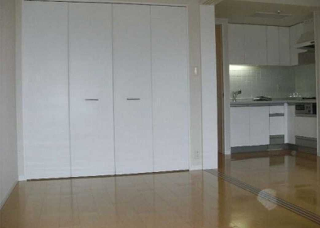 レジデンス桜新町スクエア　礼金０　ペット相談　ネット無料の居間・リビング