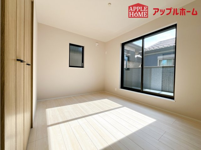 [新築住宅] さいたま市大宮区三橋1丁目の洋室|２階居室は全室収納あり！たっぷりある収納活用でお部屋もキレイを保てます♪