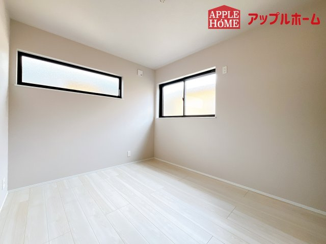 [新築住宅] さいたま市大宮区三橋1丁目の洋室|２階居室は全室収納あり！たっぷりある収納活用でお部屋もキレイを保てます♪