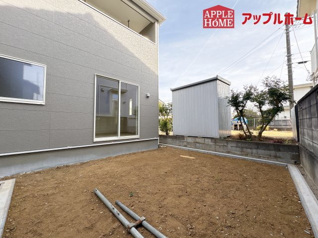 [新築住宅] 鶴ヶ島市中新田 第5 全1棟の庭|日当たりの良いお庭でお子様も嬉しい♪家庭菜園やガーデニングも可能です！