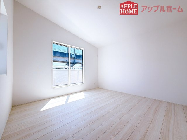 [新築住宅] 熊谷市本石 全1棟の洋室|２階居室は全室収納あり！たっぷりある収納活用でお部屋もキレイを保てます♪