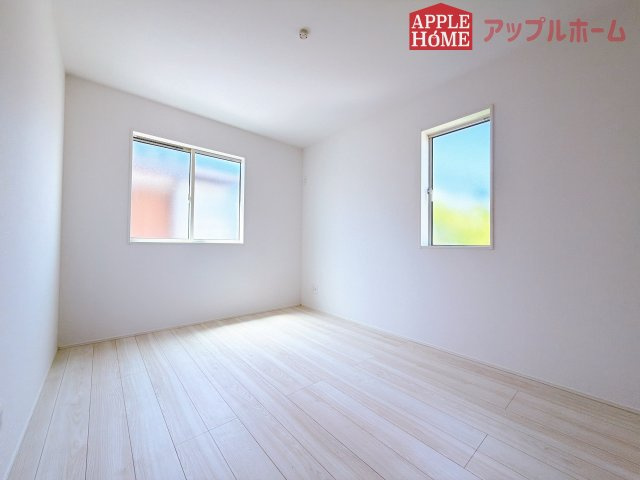 [新築住宅] 熊谷市本石 全1棟の洋室|２階居室は全室収納あり！たっぷりある収納活用でお部屋もキレイを保てます♪