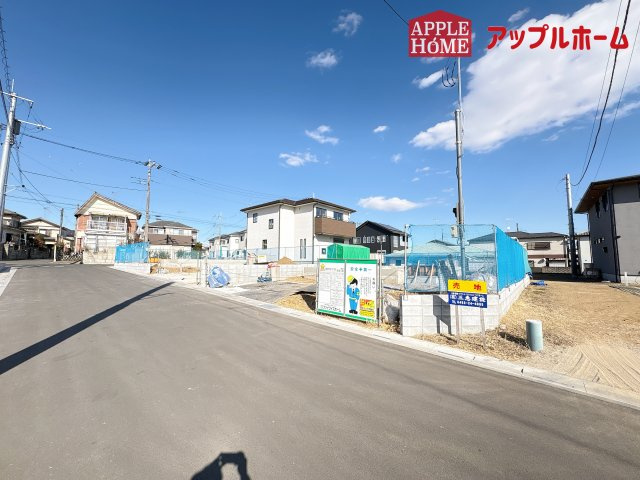 [新築住宅] 比企郡滑川町月輪 全4棟の前面道路含む現地写真