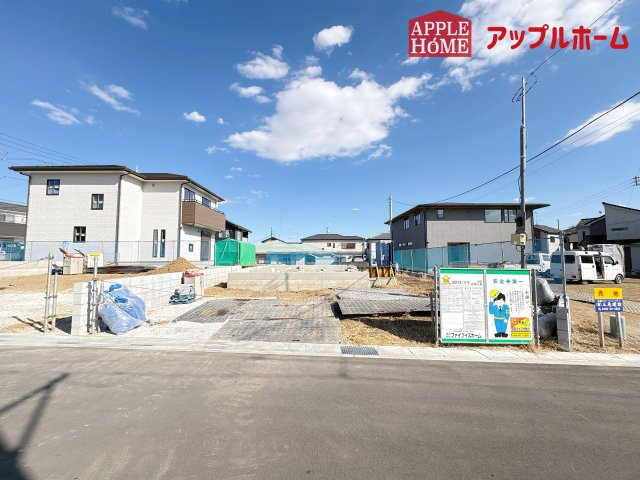 [新築住宅] 比企郡滑川町月輪 全4棟の前面道路含む現地写真