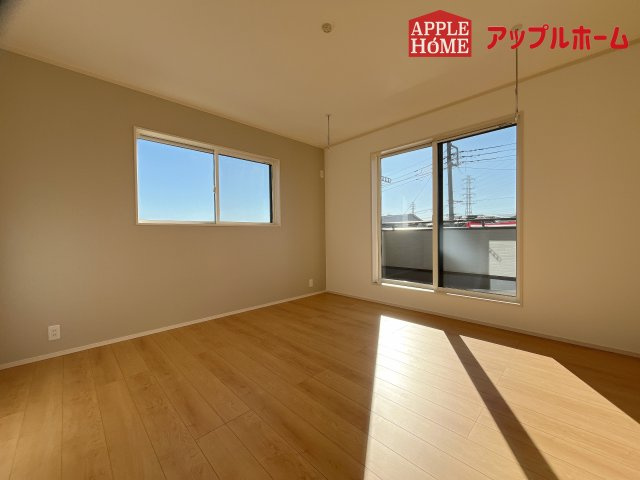 [新築住宅] 熊谷市肥塚2丁目 全1区画の洋室|２階居室は全室収納あり！たっぷりある収納活用でお部屋もキレイを保てます♪