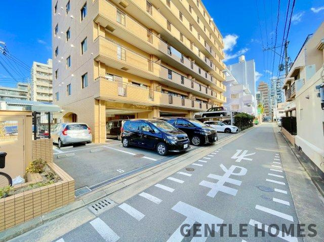 ダイアパレスグランステージ博多の駐車場