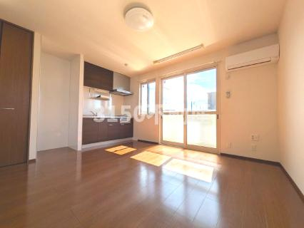 カーサスガⅡの居間・リビング