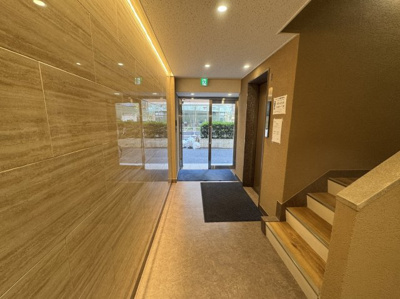 【エントランス】 | 由井ビル