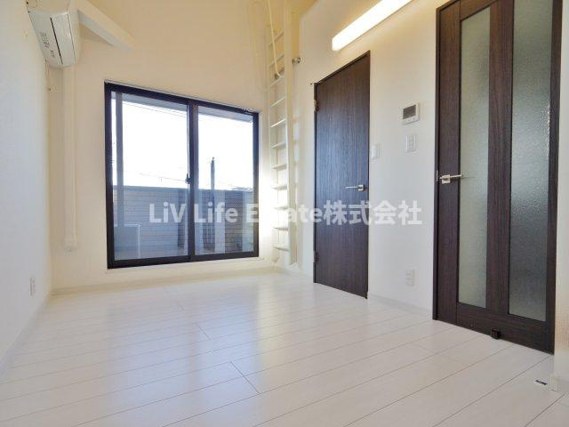 フィオーレ花小金井(フィオーレハナコガネイ)の居間・リビング