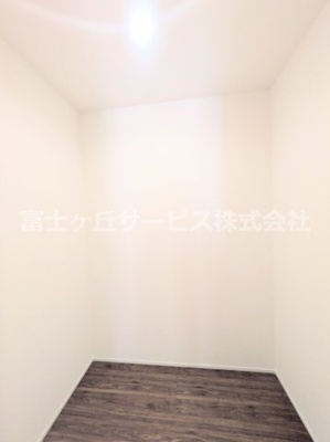 【収納】 | 富士市水戸島 新築一戸建て 1号棟 | 2階廊下の収納です
