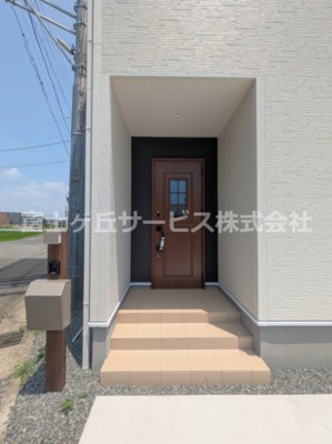 【エントランス】 | 富士市水戸島 新築一戸建て 1号棟 | エントランスです
