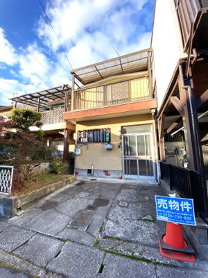 【外観】 | 修学院千万田町　中古テラスハウス【駐車可★南向き★リノベーション向き】