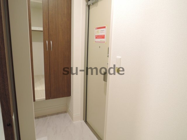 ネクストステージヤハタの玄関