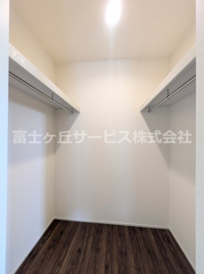 【収納】 | 富士市厚原 2期 新築一戸建て 1号棟 | 寝室のウォークインクローゼットです