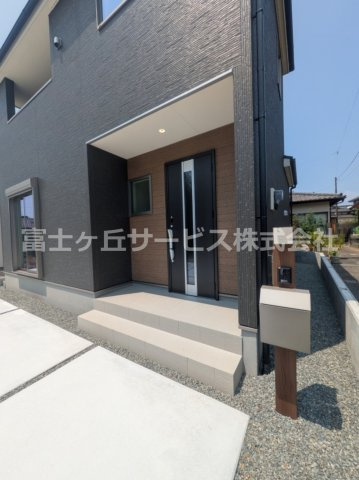 【エントランス】 | 富士市厚原 2期 新築一戸建て 1号棟 | エントランスです