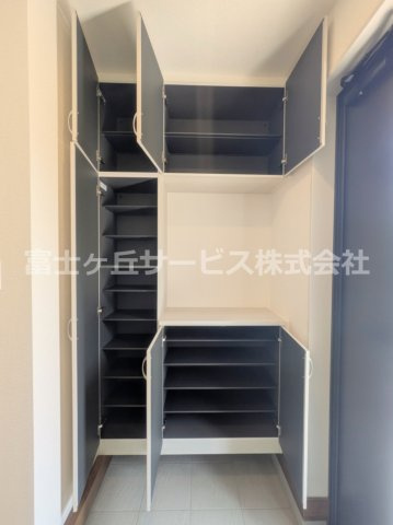 【収納】 | 富士市厚原 2期 新築一戸建て 1号棟 | 玄関収納です